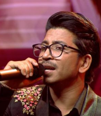 Prakash Saput Image/Songsdiary